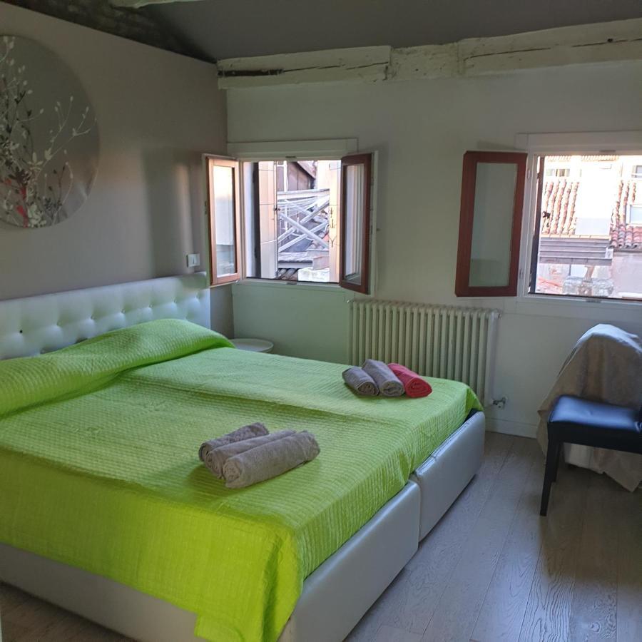 Central Lovely Typical Rooms Rialto Venedig Exteriör bild