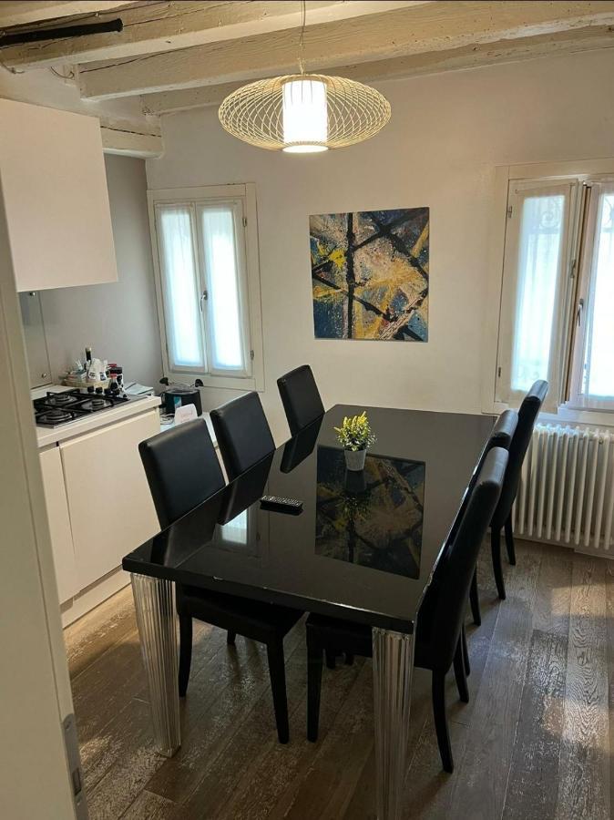 Central Lovely Typical Rooms Rialto Venedig Exteriör bild